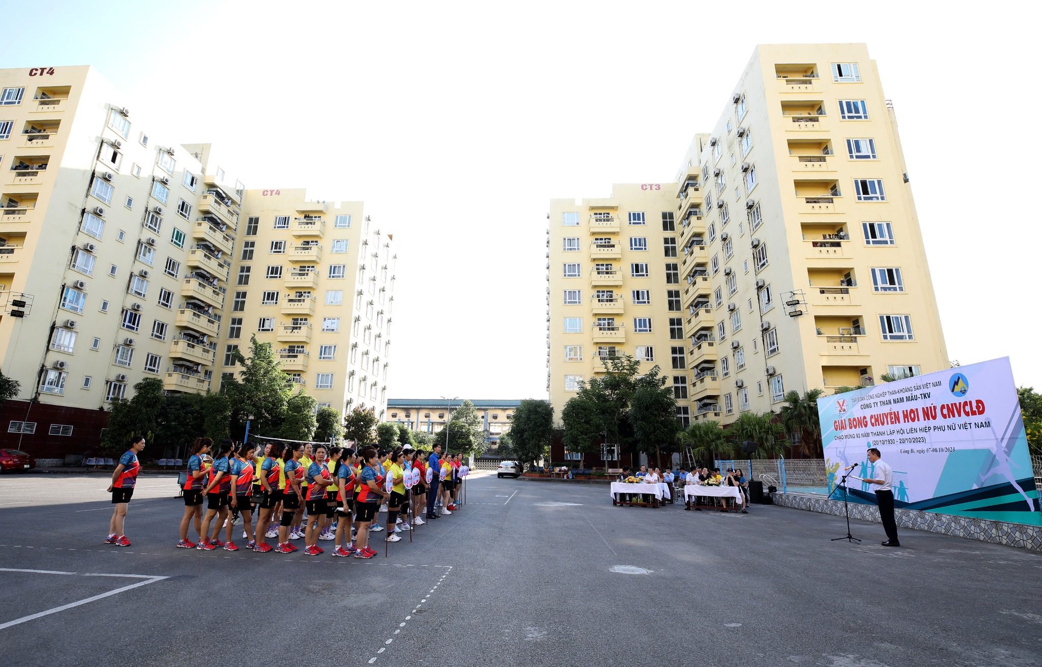 SÔI NỔI GIẢI BÓNG CHUYỀN HƠI NỮ CNCVLĐ THAN NAM MẪU, CHÀO MỪNG 93 NĂM NGÀY THÀNH LẬP HỘI LHPN VIỆT N (1)