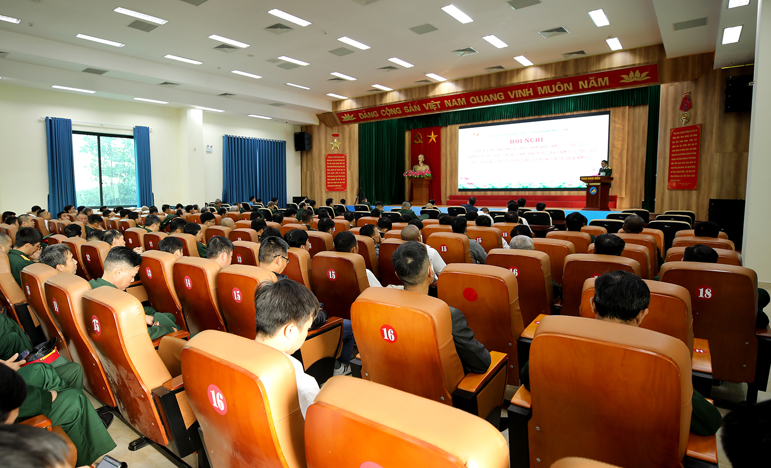 Công ty gặp mặt kỷ niệm Ngày thành lập Quân đội nhân dân Việt Nam và tổng kết công tác Hội CCB năm 2 (1)